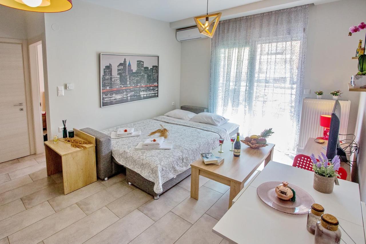 Sun & Sea Luxury Apartment Néa Péramos 外观 照片